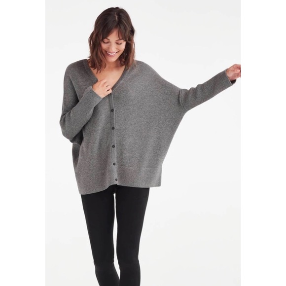 Vetta Capsule Sweaters - SOLD - Vetta Capsule V-Neck Oversized Sweater (size L)